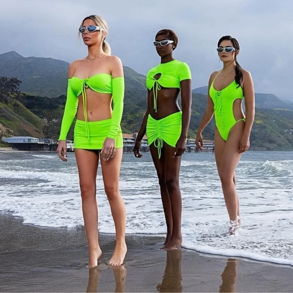 skims (B10) swim ruched tshirt NWT SIZE S NEON GREEN